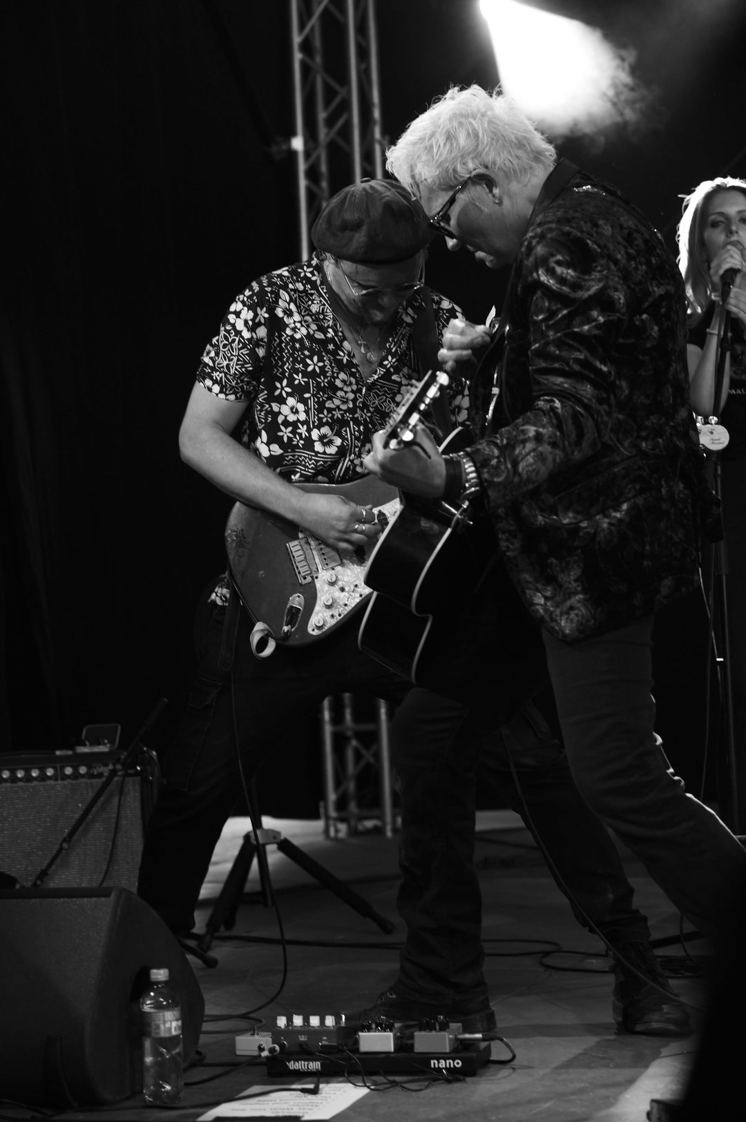 Shädy live 2026 — on stage with the band